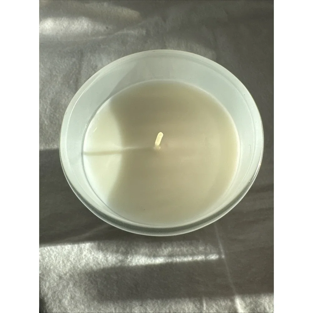 Threshold Spiced Gingerbread Cookies Candle Bee Wax Nutmeg & Cloves Notes 11 Oz